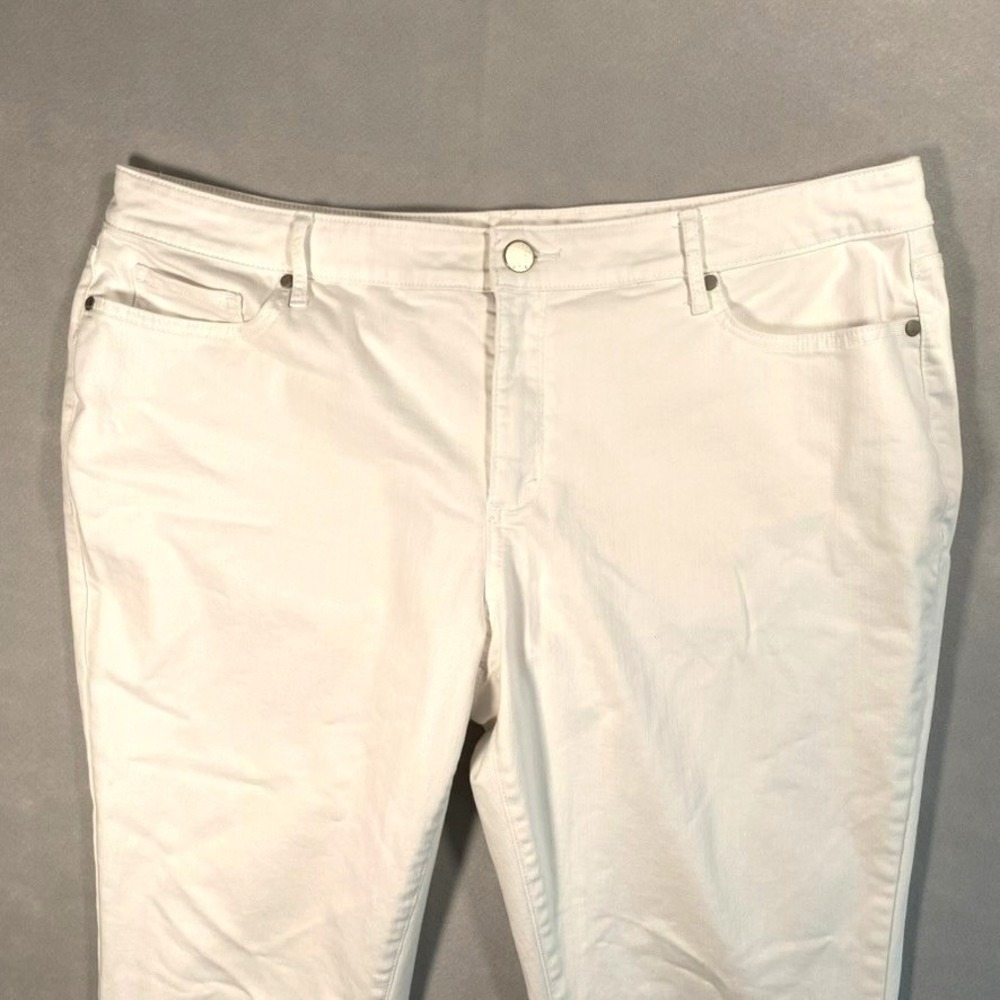 A.N.A White Women's Slim Straight Jeans - Picture 4 of 12
